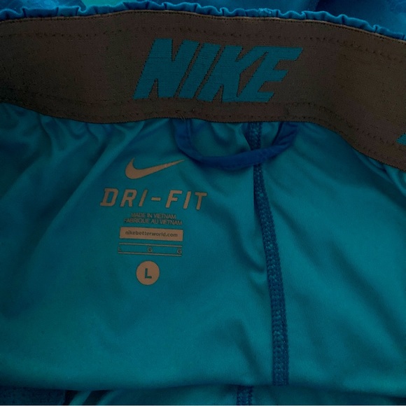 Nike Dri Fit Athletic Shorts Size Large - Picture 5 of 5